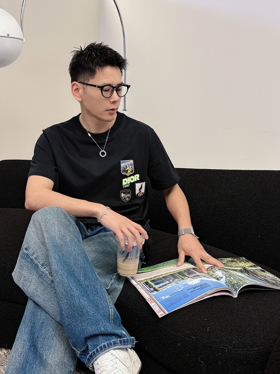 2026SS 新品Di 双层工艺印花➕刺绣 迸发街头风格与奢华时尚的创意火花。圆领印花➕刺绣标识棉质短袖