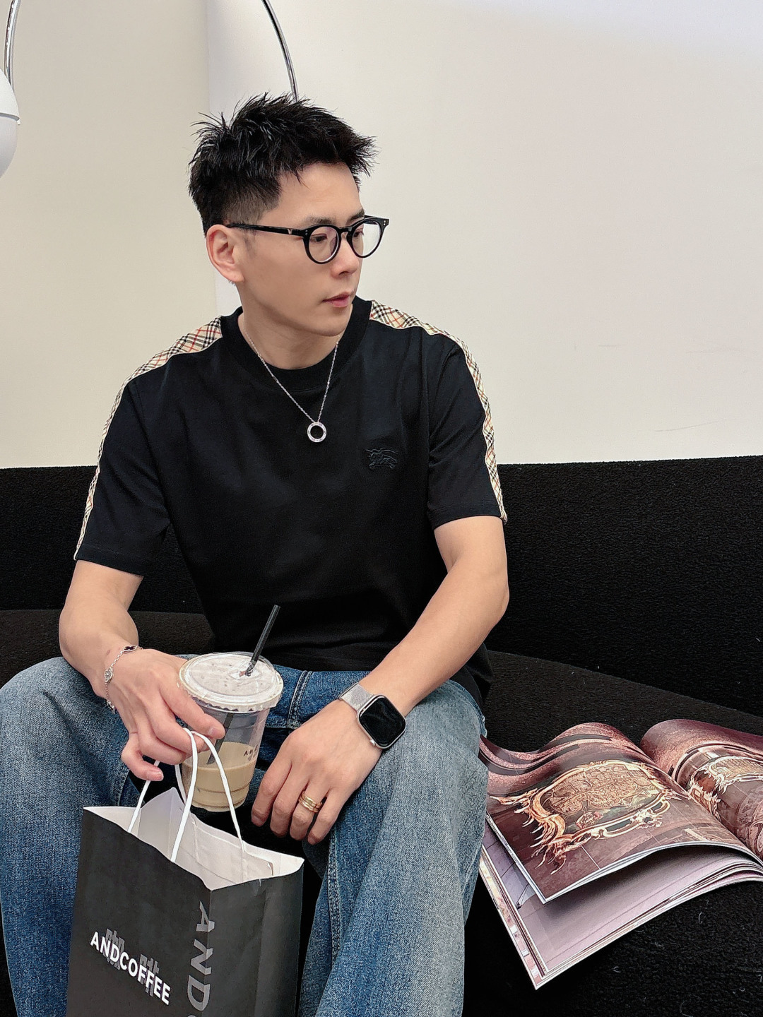 Bu 2026 SS新品.时尚休闲圆领短袖.专柜同步有售，进口面料，工艺极度复杂，视觉相当雅致时髦，高贵