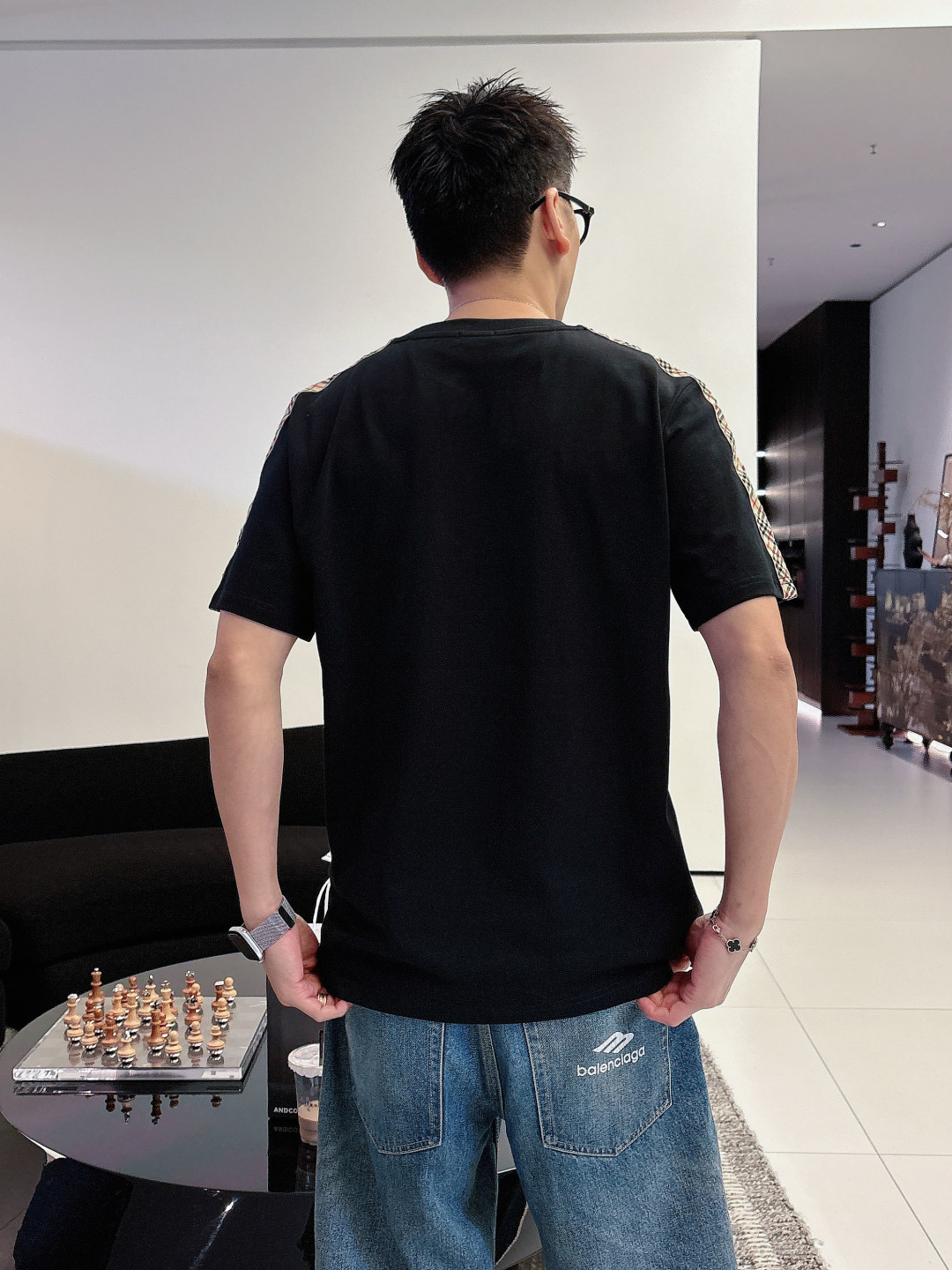 Bu 2026 SS新品.时尚休闲圆领短袖.专柜同步有售，进口面料，工艺极度复杂，视觉相当雅致时髦，高贵