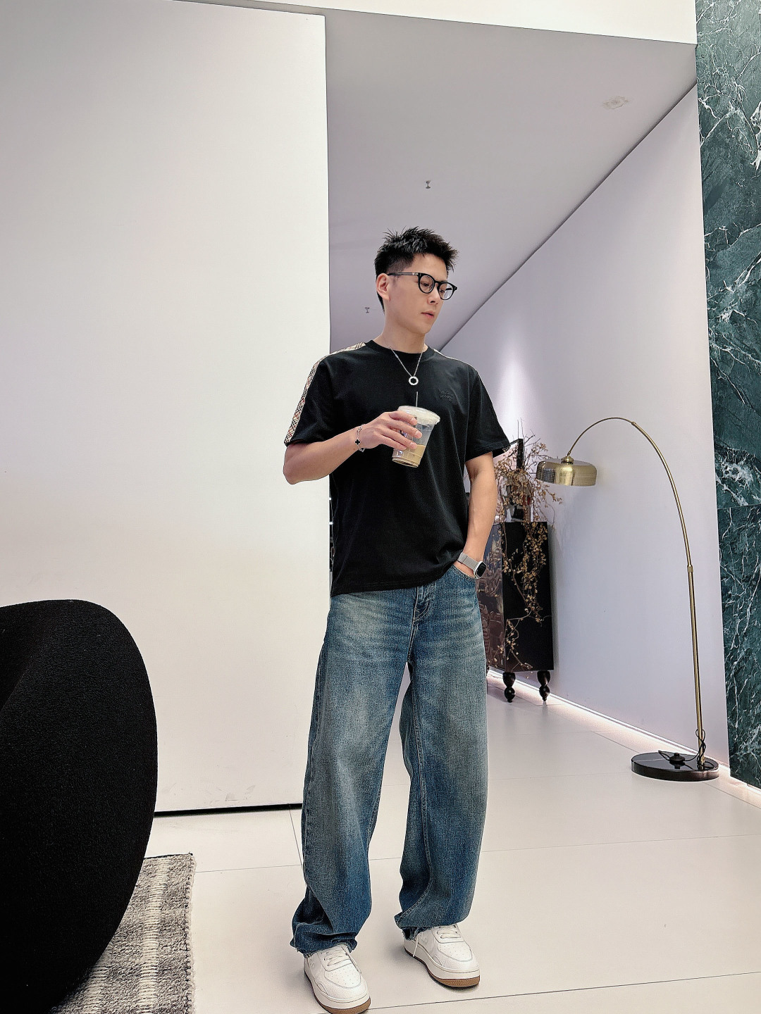 Bu 2026 SS新品.时尚休闲圆领短袖.专柜同步有售，进口面料，工艺极度复杂，视觉相当雅致时髦，高贵