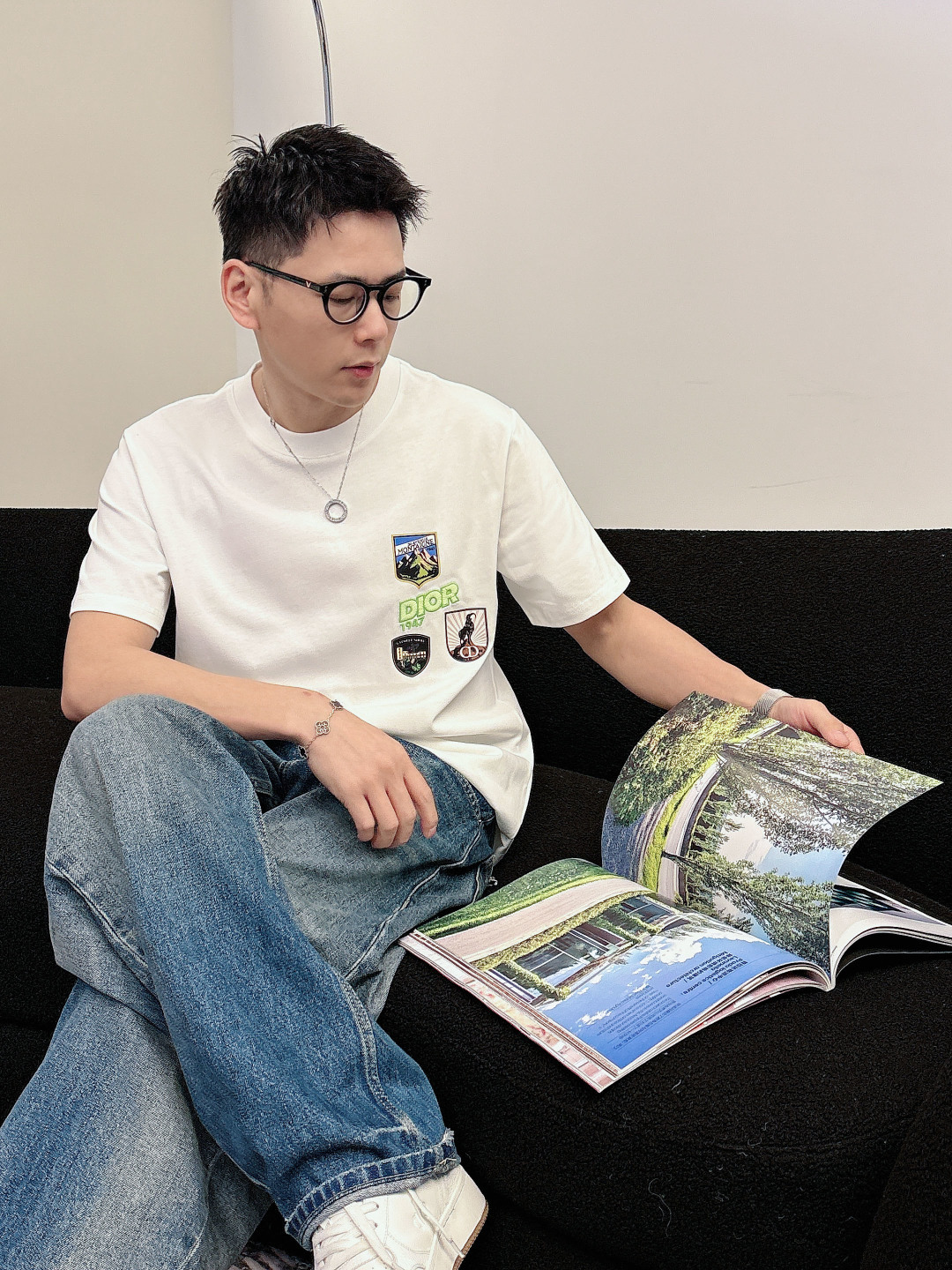 2026SS 新品Di 双层工艺印花➕刺绣 迸发街头风格与奢华时尚的创意火花。圆领印花➕刺绣标识棉质短袖