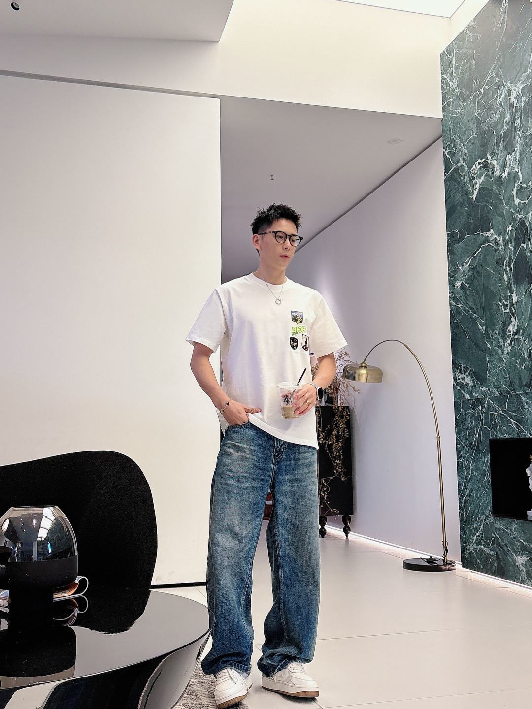 2026SS 新品Di 双层工艺印花➕刺绣 迸发街头风格与奢华时尚的创意火花。圆领印花➕刺绣标识棉质短袖