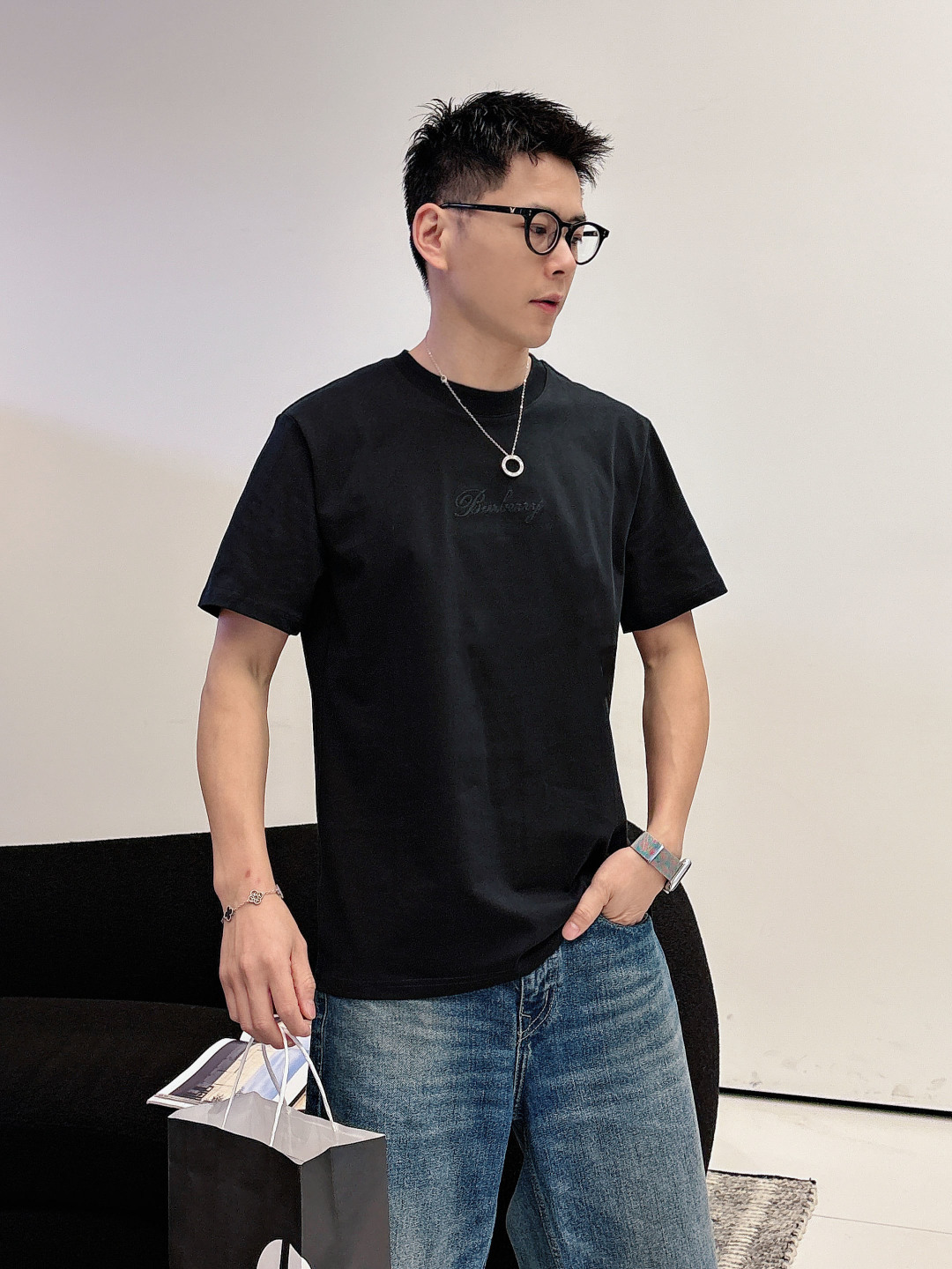 2026SS 新品 BUR春夏手工贴布绣加高密度包边刺绣圆领短袖最新款短袖采用传承的手工贴布绣，包边绣是