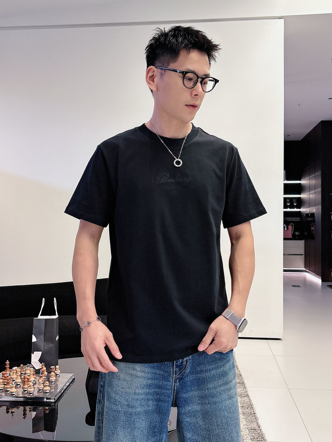 2026SS 新品 BUR春夏手工贴布绣加高密度包边刺绣圆领短袖最新款短袖采用传承的手工贴布绣，包边绣是