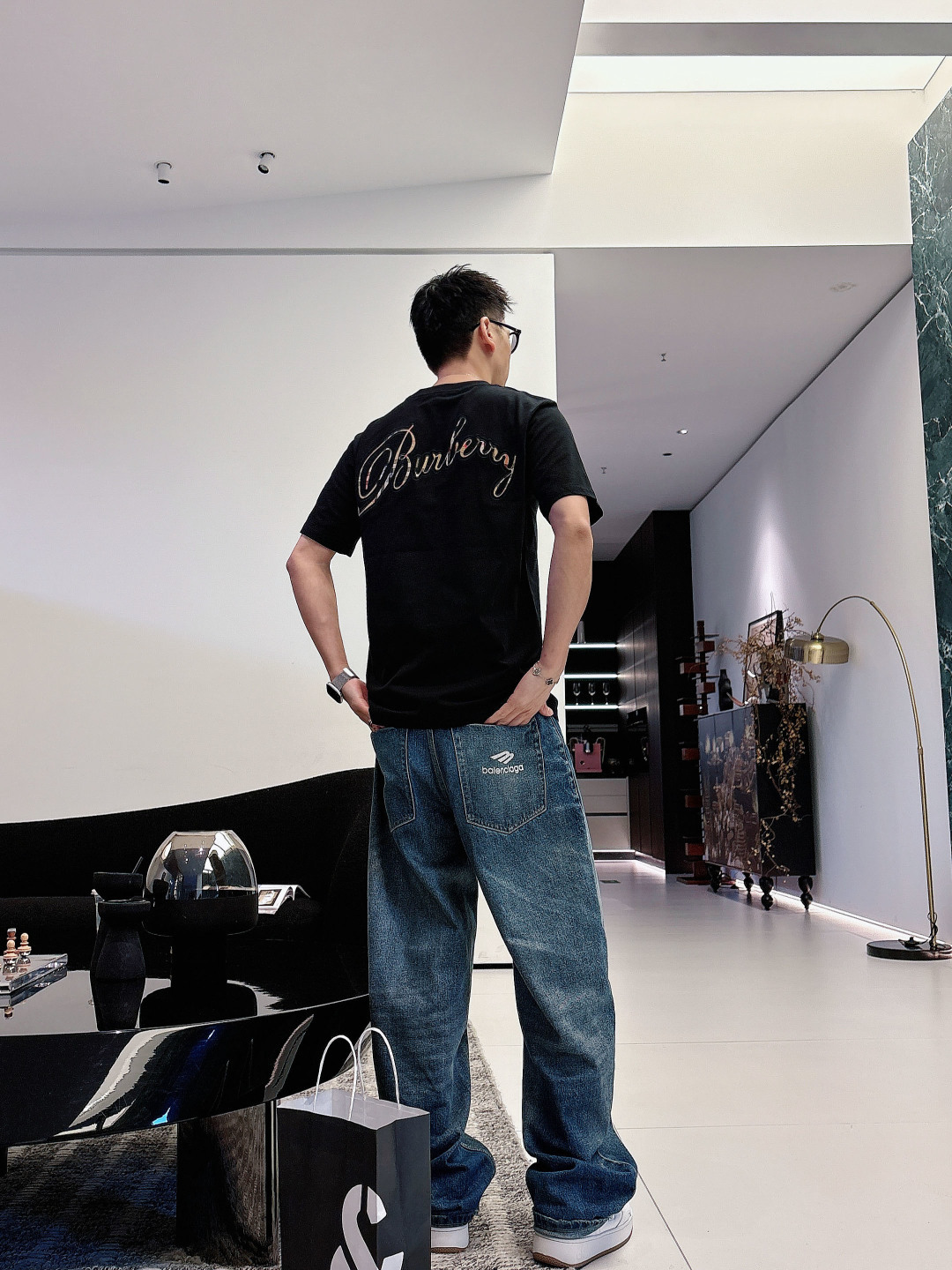 2026SS 新品 BUR春夏手工贴布绣加高密度包边刺绣圆领短袖最新款短袖采用传承的手工贴布绣，包边绣是