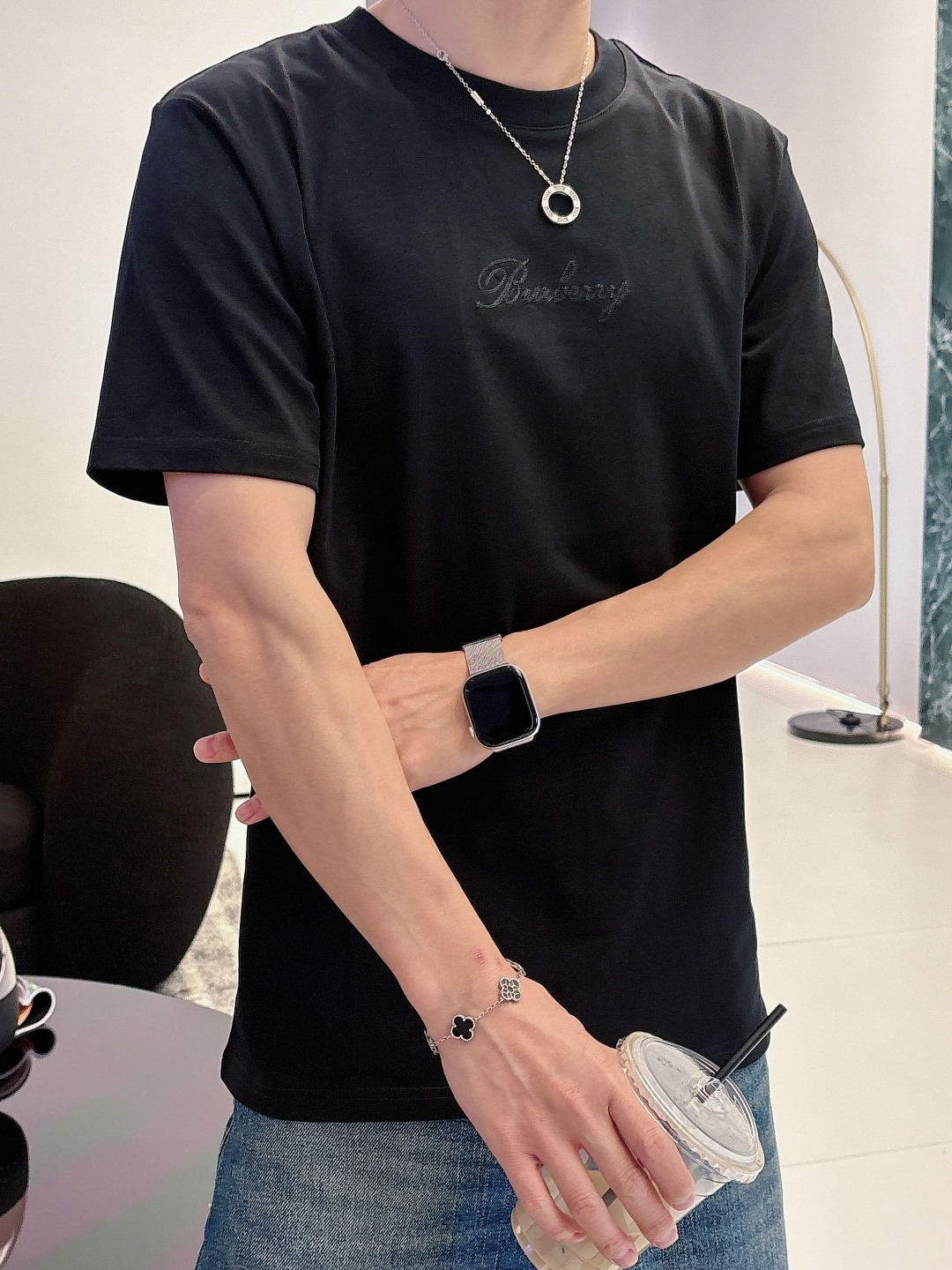 2026SS 新品 BUR春夏手工贴布绣加高密度包边刺绣圆领短袖最新款短袖采用传承的手工贴布绣，包边绣是