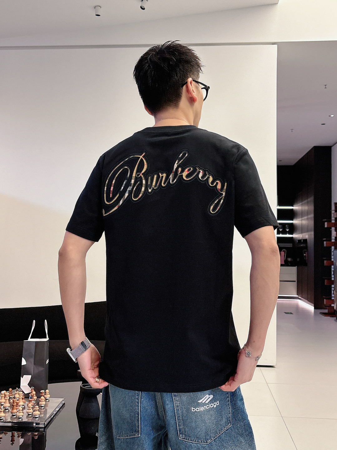 2026SS 新品 BUR春夏手工贴布绣加高密度包边刺绣圆领短袖最新款短袖采用传承的手工贴布绣，包边绣是