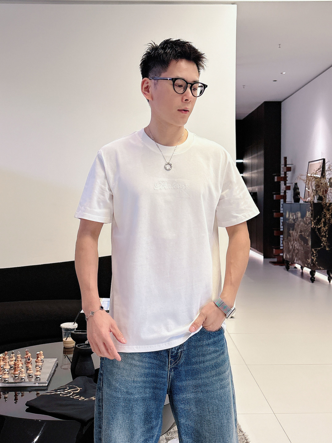 2026SS 新品 BUR春夏手工贴布绣加高密度包边刺绣圆领短袖最新款短袖采用传承的手工贴布绣，包边绣是