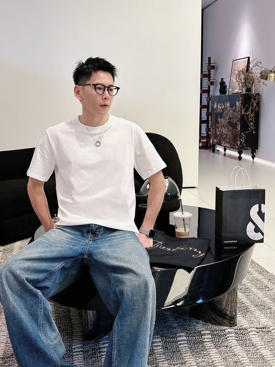 2026SS 新品 BUR春夏手工贴布绣加高密度包边刺绣圆领短袖最新款短袖采用传承的手工贴布绣，包边绣是