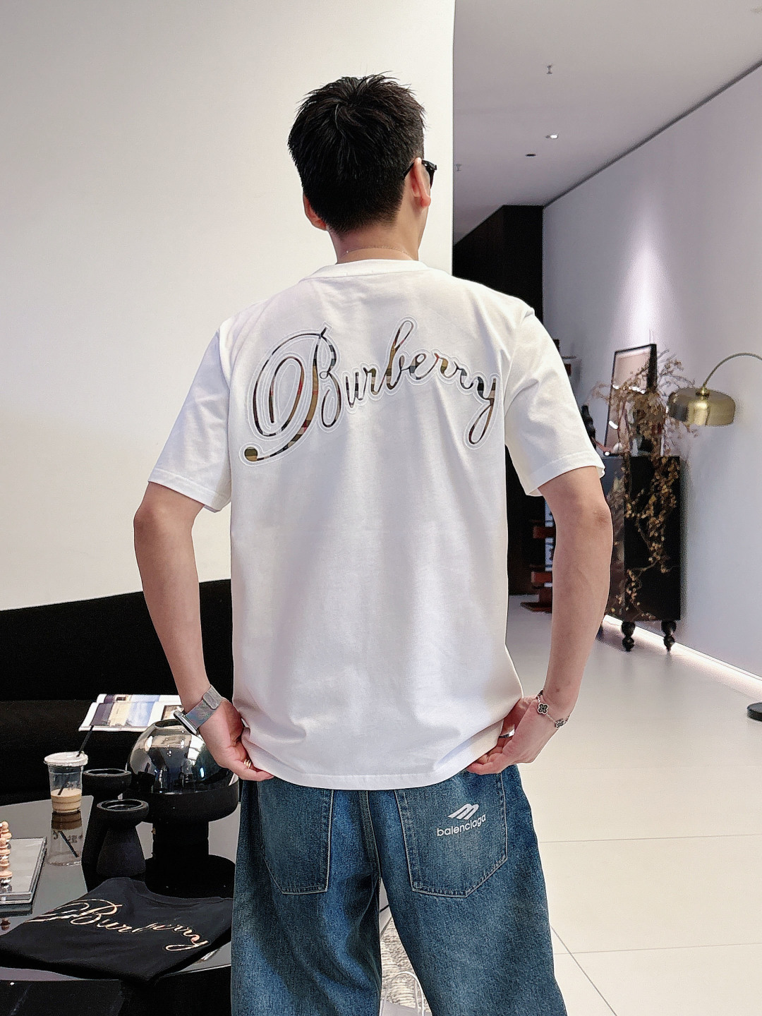 2026SS 新品 BUR春夏手工贴布绣加高密度包边刺绣圆领短袖最新款短袖采用传承的手工贴布绣，包边绣是