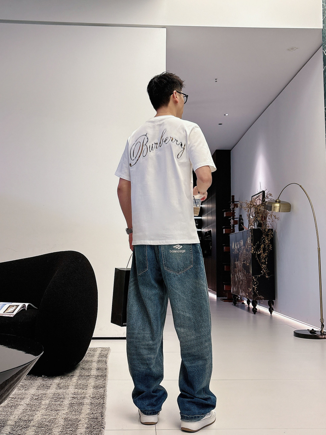 2026SS 新品 BUR春夏手工贴布绣加高密度包边刺绣圆领短袖最新款短袖采用传承的手工贴布绣，包边绣是