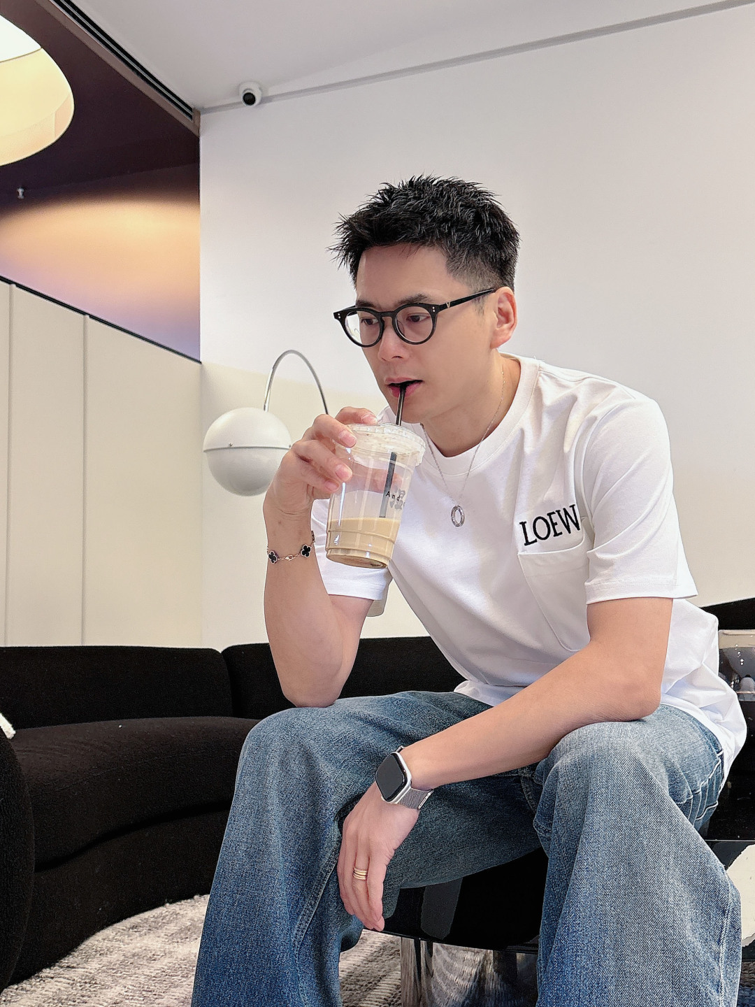 NO:684049,2026SS new product LOEWE/Loewei high-quality round neck short-sleeved T-shirt, brand classic embroidered letter LOGO, official synchronization, high version, high quality, fashionable personality, versatile trend, pure original quality, original fabric, tag, collar label, washed wheat, complete three standards, color: black, white. Size S-2XL (high version has turtle back),,loewe,loewe,T-shirt,tees,t-shirt,198609092026SS 新品LOEWE/罗意威 高品质圆领短袖T恤 品牌经典刺绣字母LOGO 官方同步 高版本 高品质 时尚个性 百搭潮流 纯原品质 原版面料 吊牌 领标 水洗麦 三标齐全 颜色: 黑色.白色. 尺码S-2XL（高版本背后有龟背）,,loewe,loewe,T-shirt,tees，t-shirt,,Men's clothing