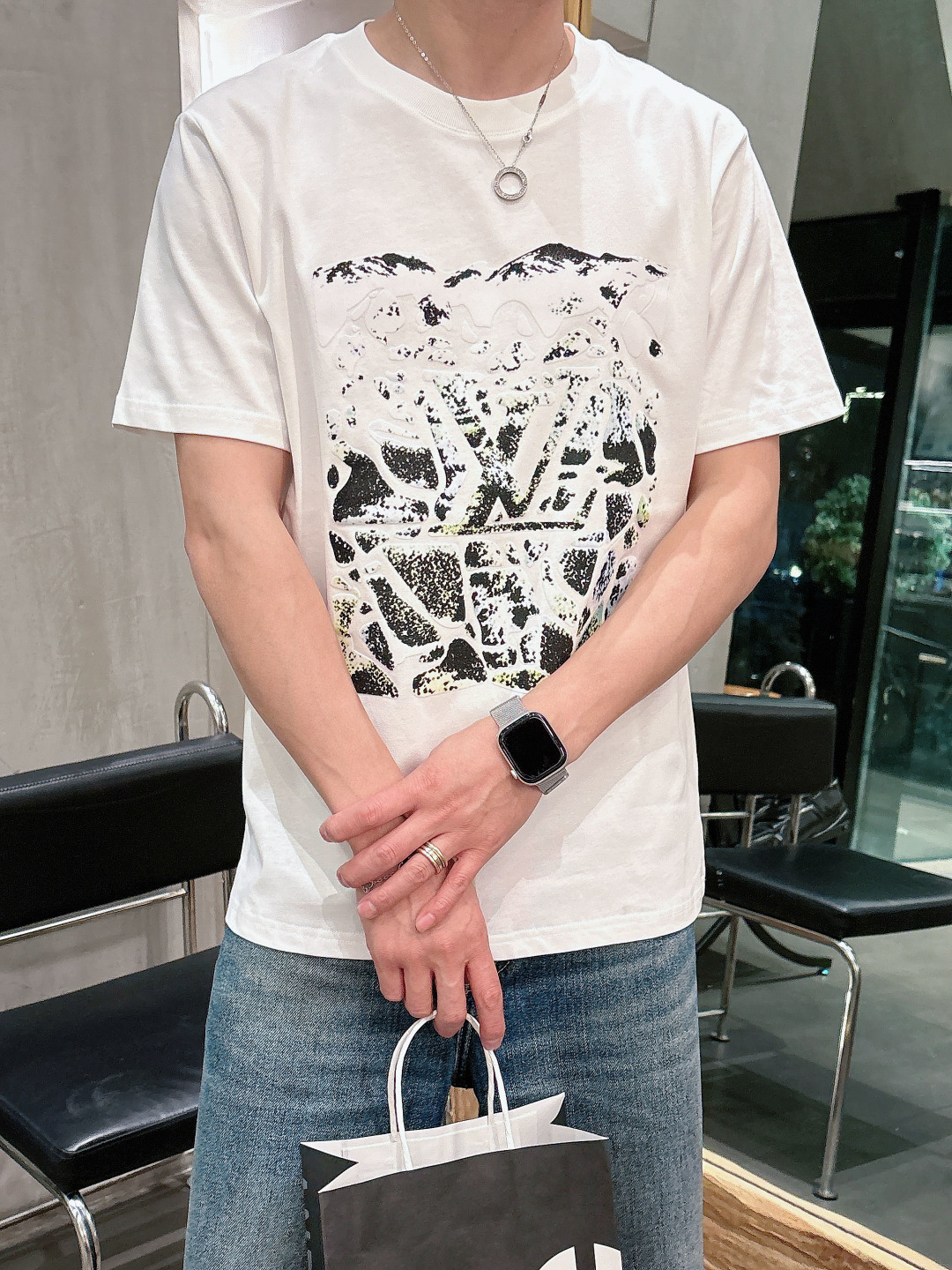 高版本注意细节（背后有龟背）Louis Vu滑雪⛷️系列‼️短袖T恤®🖤LV2026滑雪系列T恤，定制面