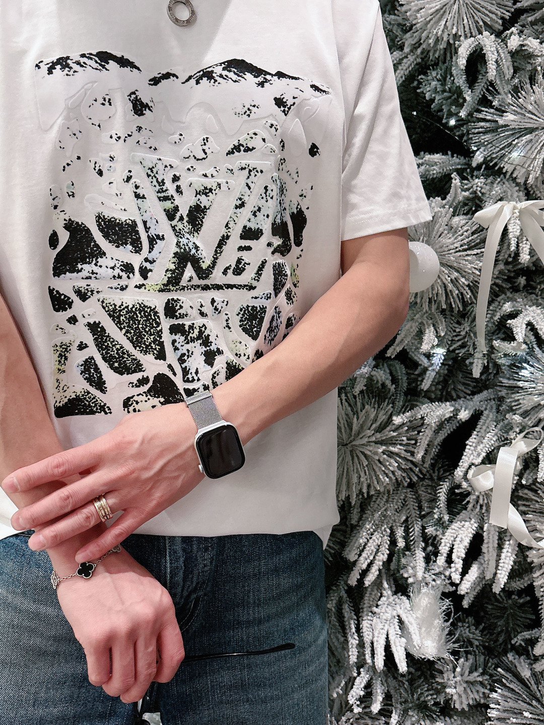 高版本注意细节（背后有龟背）Louis Vu滑雪⛷️系列‼️短袖T恤®🖤LV2026滑雪系列T恤，定制面