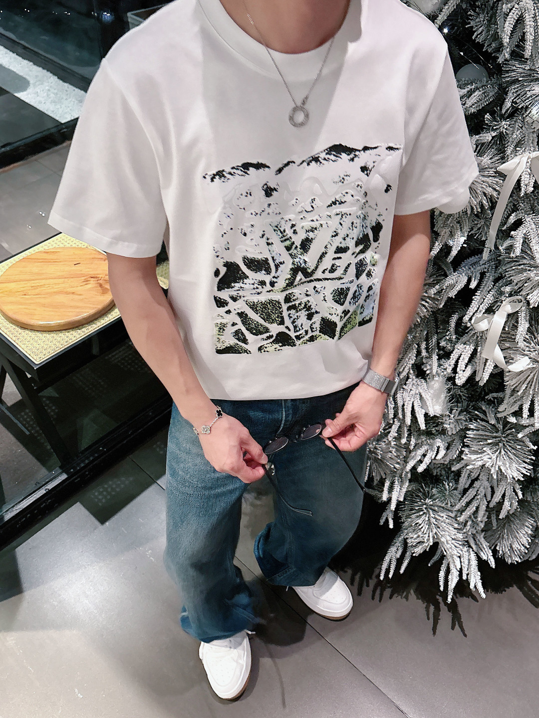 高版本注意细节（背后有龟背）Louis Vu滑雪⛷️系列‼️短袖T恤®🖤LV2026滑雪系列T恤，定制面