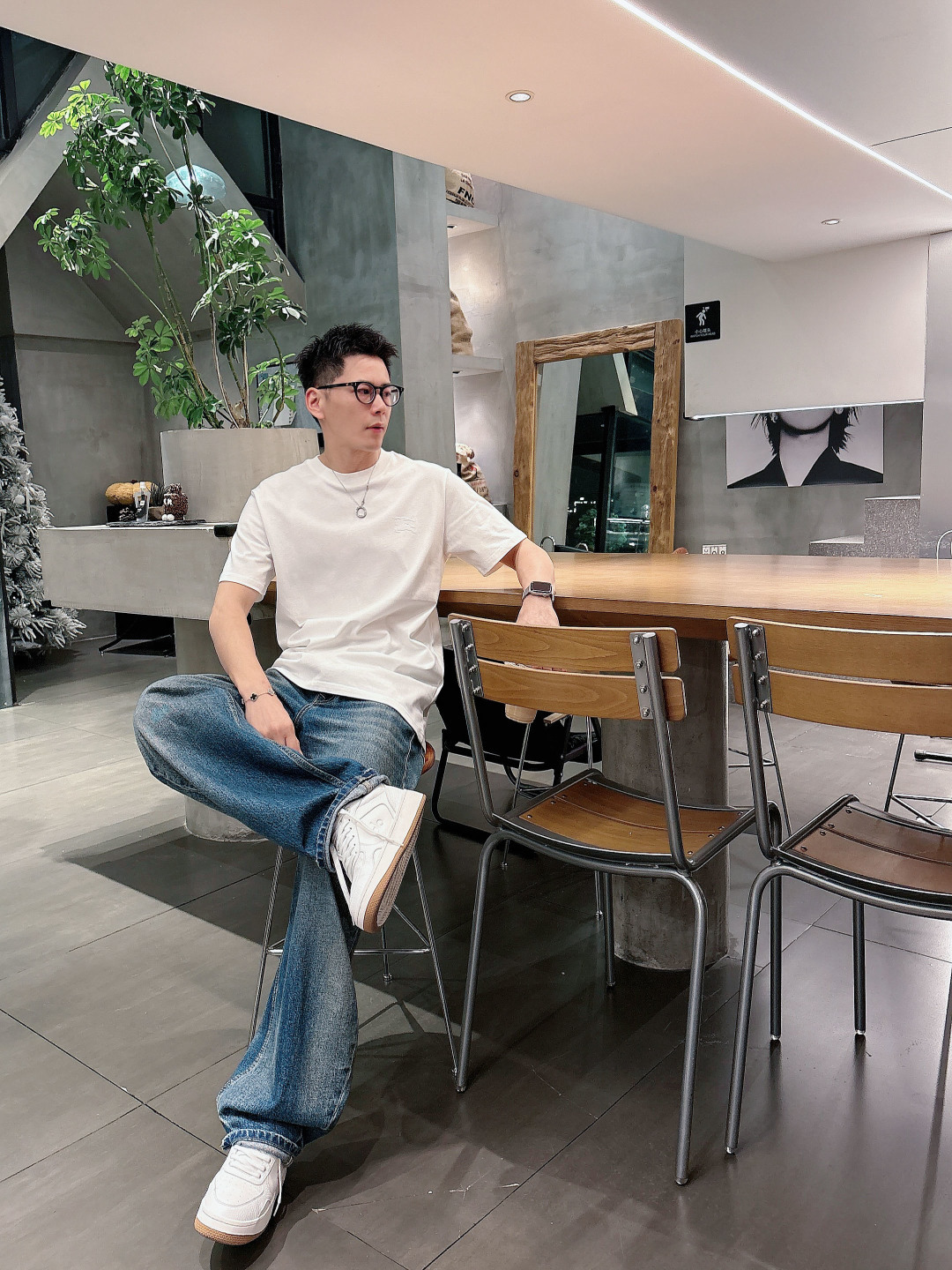 Bu 2026 SS新品.时尚休闲圆领短袖.专柜同步有售，进口面料，工艺极度复杂，视觉相当雅致时髦，高贵