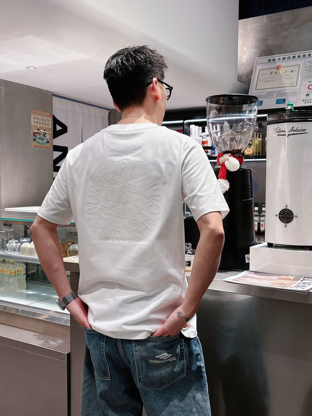 Bu 2026 SS新品.时尚休闲圆领短袖.专柜同步有售，进口面料，工艺极度复杂，视觉相当雅致时髦，高贵