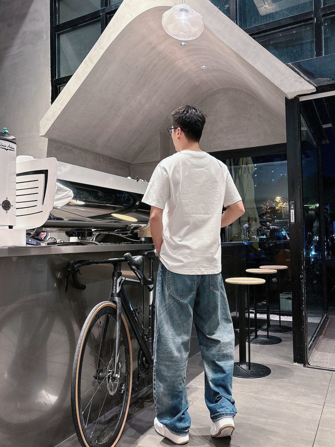 Bu 2026 SS新品.时尚休闲圆领短袖.专柜同步有售，进口面料，工艺极度复杂，视觉相当雅致时髦，高贵