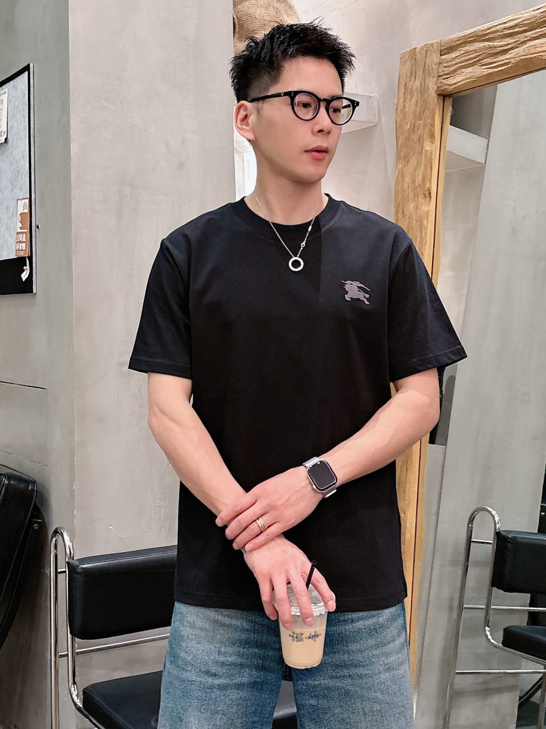 Bu 2026 SS新品.时尚休闲圆领短袖.专柜同步有售，进口面料，工艺极度复杂，视觉相当雅致时髦，高贵