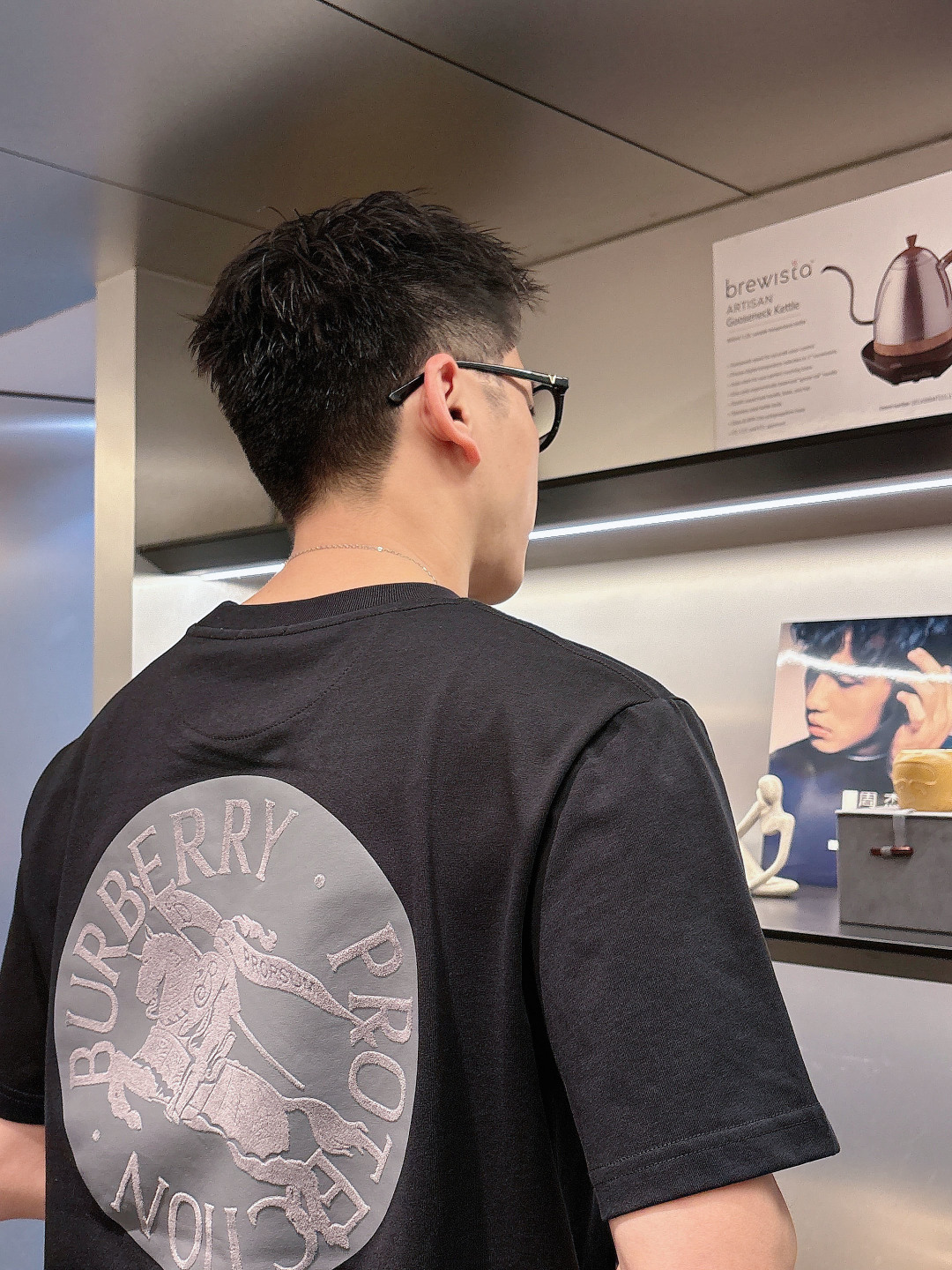 Bu 2026 SS新品.时尚休闲圆领短袖.专柜同步有售，进口面料，工艺极度复杂，视觉相当雅致时髦，高贵