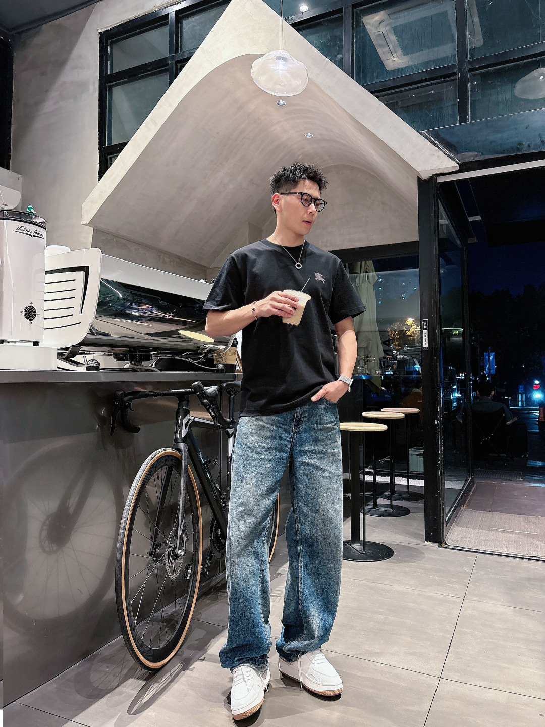 Bu 2026 SS新品.时尚休闲圆领短袖.专柜同步有售，进口面料，工艺极度复杂，视觉相当雅致时髦，高贵