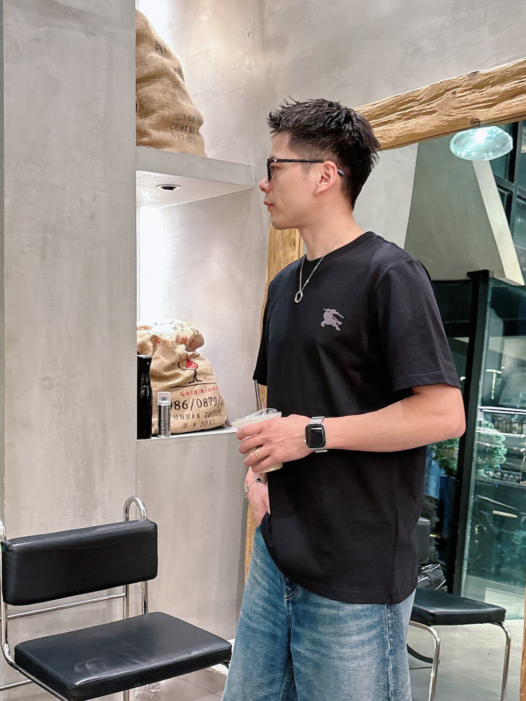 Bu 2026 SS新品.时尚休闲圆领短袖.专柜同步有售，进口面料，工艺极度复杂，视觉相当雅致时髦，高贵