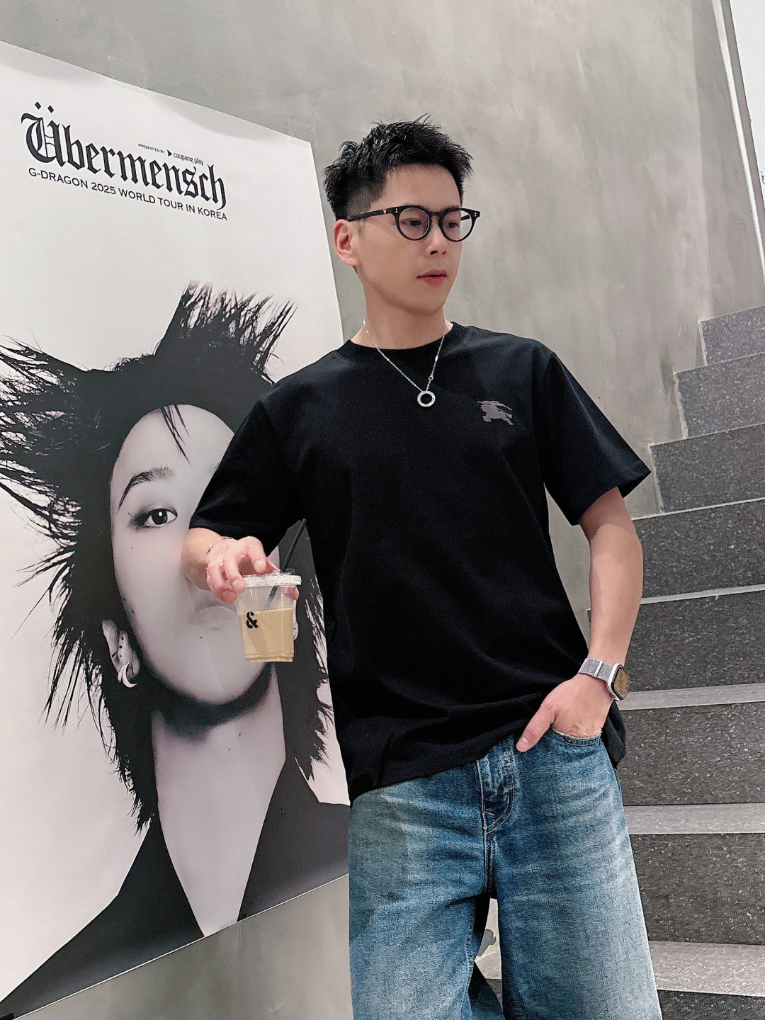 Bu 2026 SS新品.时尚休闲圆领短袖.专柜同步有售，进口面料，工艺极度复杂，视觉相当雅致时髦，高贵