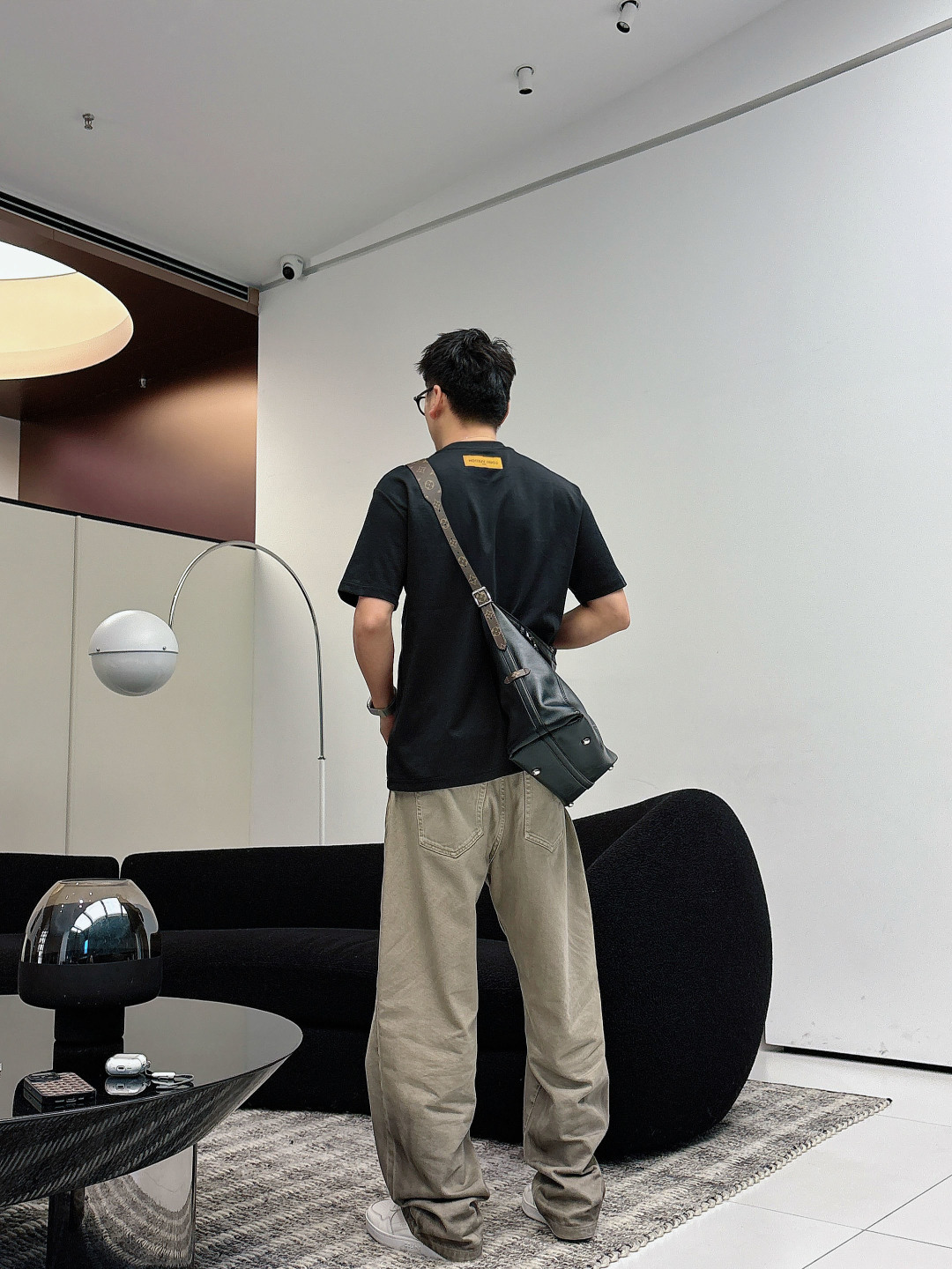 2026ss新品 L家经典款三花圆领短袖T恤以品牌标志性元素为设计核心，巧妙融合时尚与经典。定制面料质地