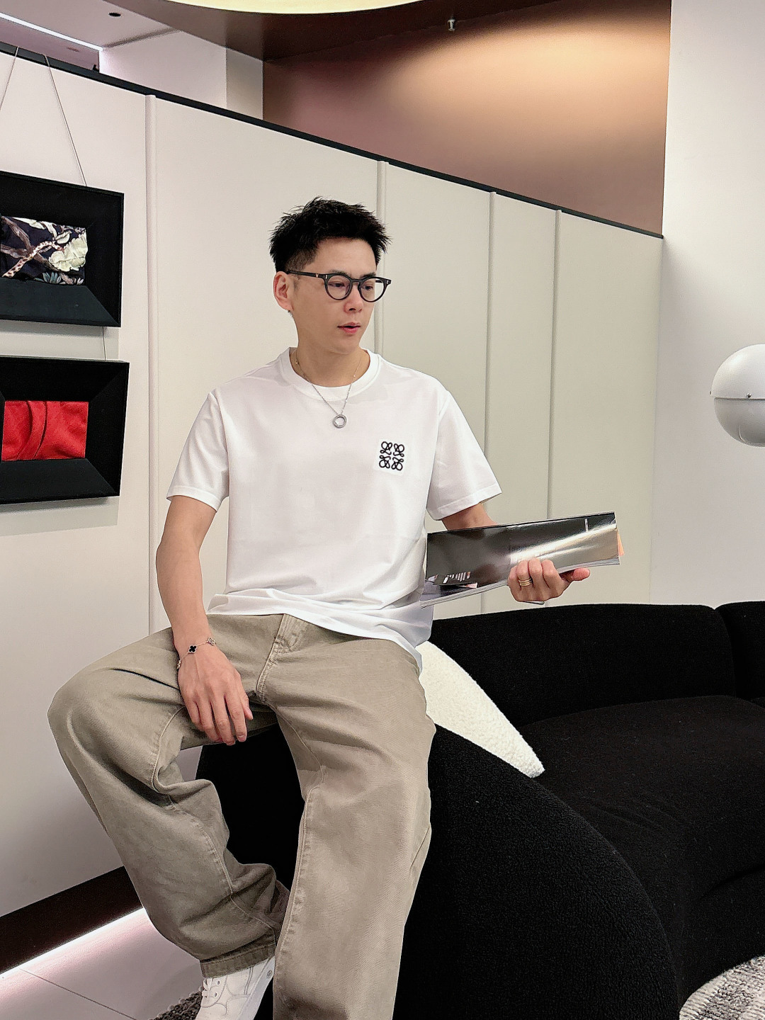 2026ss新品 Loew春夏正面饰有撞色品牌经典元素 logo花字立体刺绣 短袖T恤，长青款式、经典极