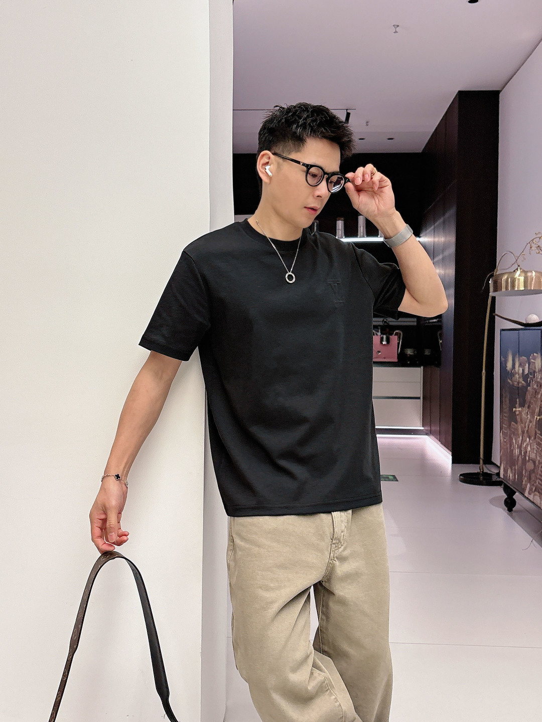 LV 2026ss新品 春夏新款男女同款👫短袖T恤，专柜同步发售！定制专属面料，定制原版工艺螺纹，胸前重