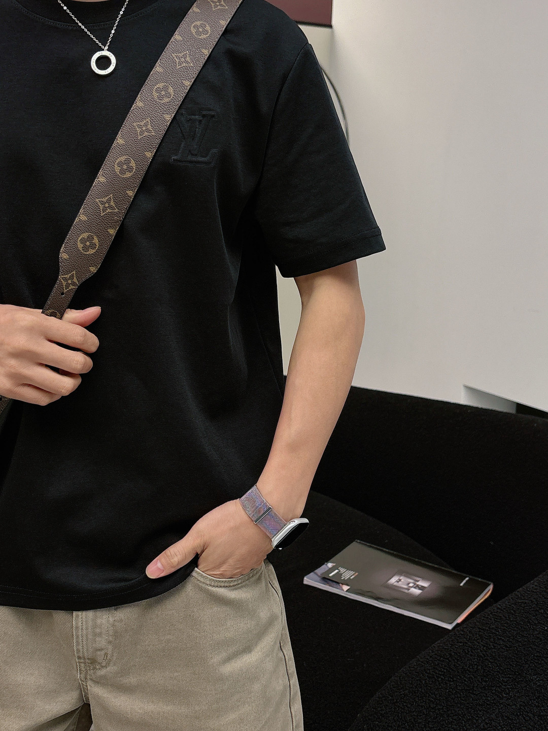 LV 2026ss新品 春夏新款男女同款👫短袖T恤，专柜同步发售！定制专属面料，定制原版工艺螺纹，胸前重