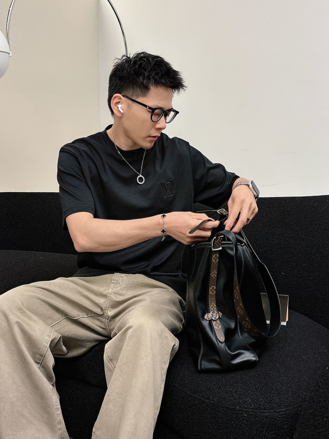 LV 2026ss新品 春夏新款男女同款👫短袖T恤，专柜同步发售！定制专属面料，定制原版工艺螺纹，胸前重