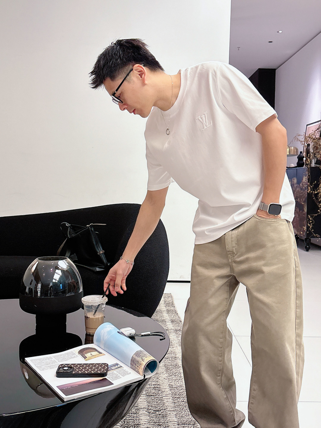 LV 2026ss新品 春夏新款男女同款👫短袖T恤，专柜同步发售！定制专属面料，定制原版工艺螺纹，胸前重