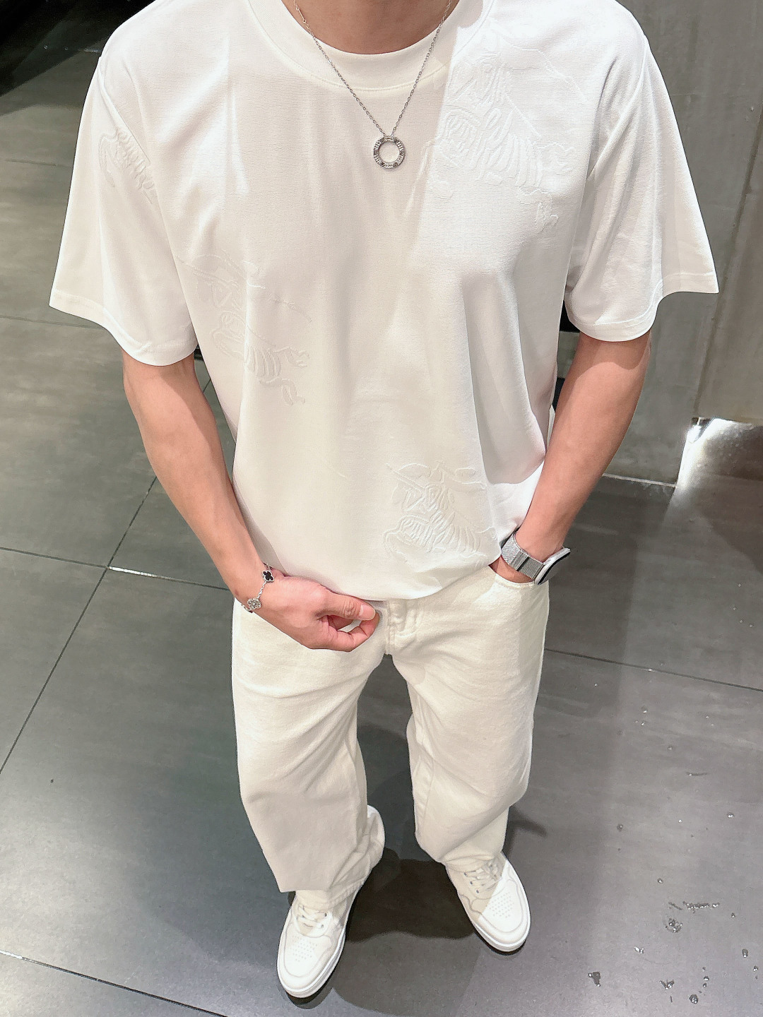 2026ss新品 Burber 春夏新款短袖T恤，高端限量系列，原单狠货，定制面料很吸引眼球 视觉方面相