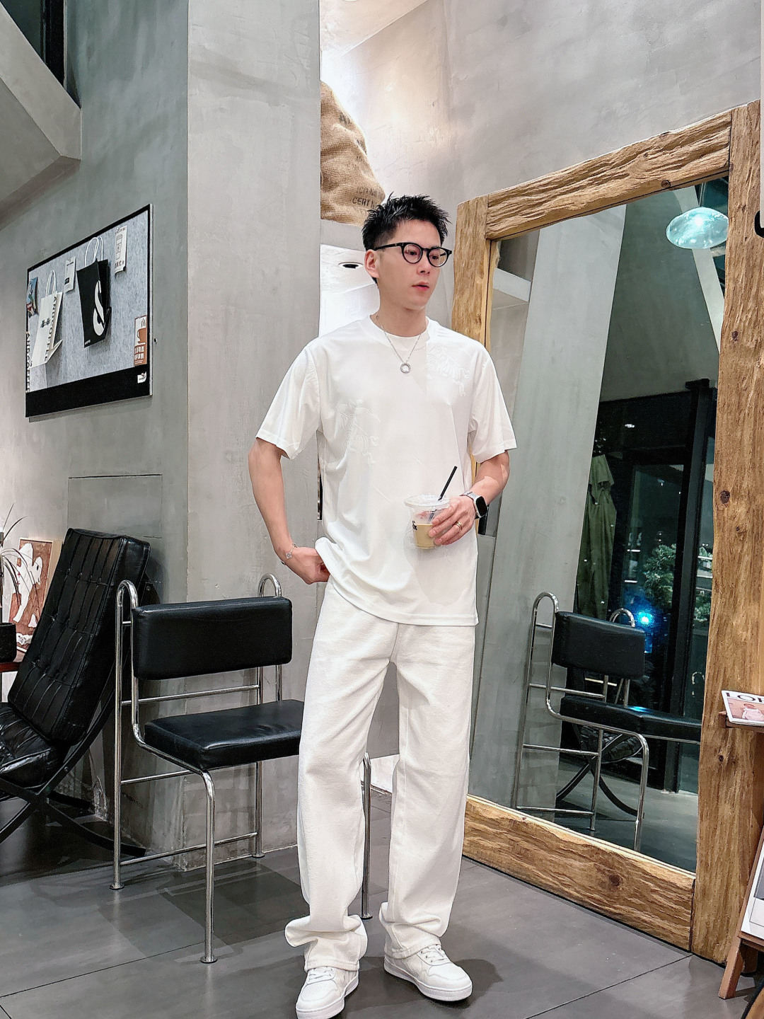 2026ss新品 Burber 春夏新款短袖T恤，高端限量系列，原单狠货，定制面料很吸引眼球 视觉方面相