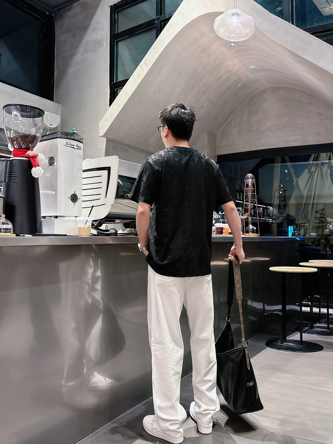 Dio 26ss新品 官网永远不败 经典款 永久精品 专柜永恒联名款 CD字母全身暗纹提logo 重工艺