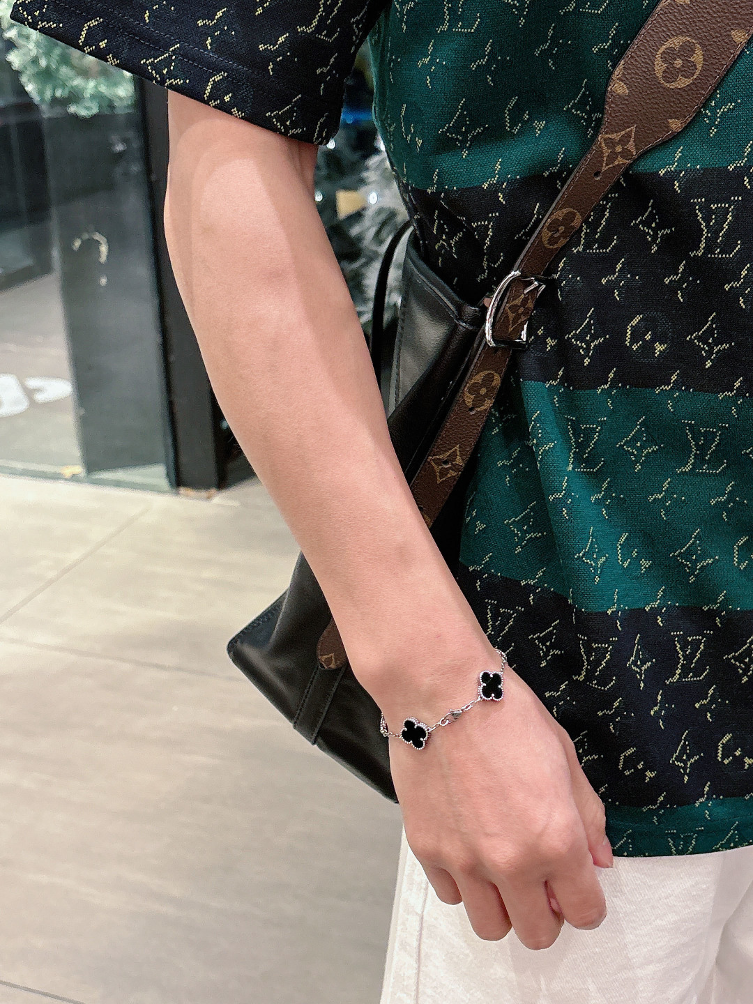 高版本 L家26ss新品 春夏新款 提花针织短袖轻奢主义 男女日常通勤穿搭必备单品 正确版本 欢迎对比详