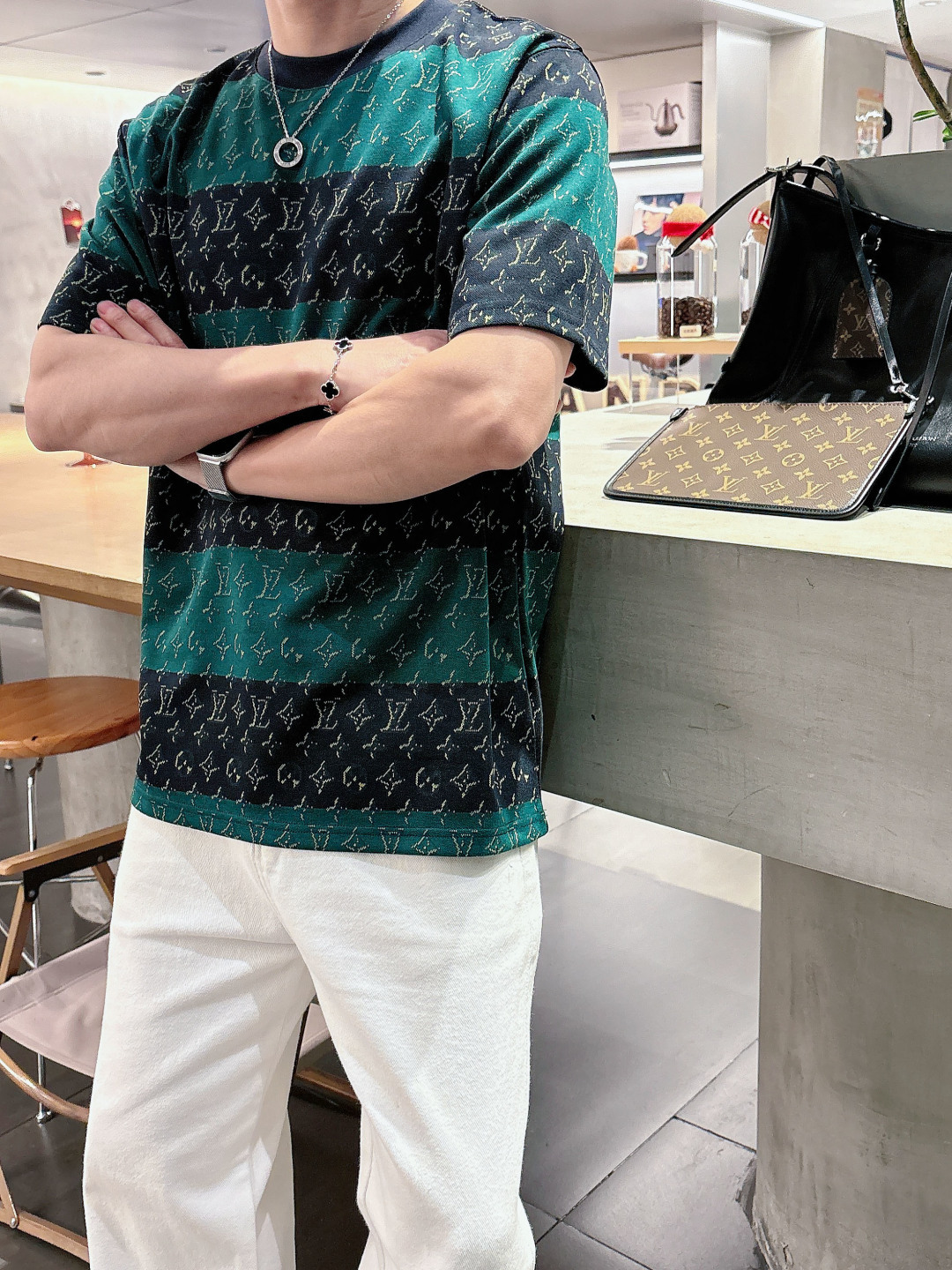 高版本 L家26ss新品 春夏新款 提花针织短袖轻奢主义 男女日常通勤穿搭必备单品 正确版本 欢迎对比详