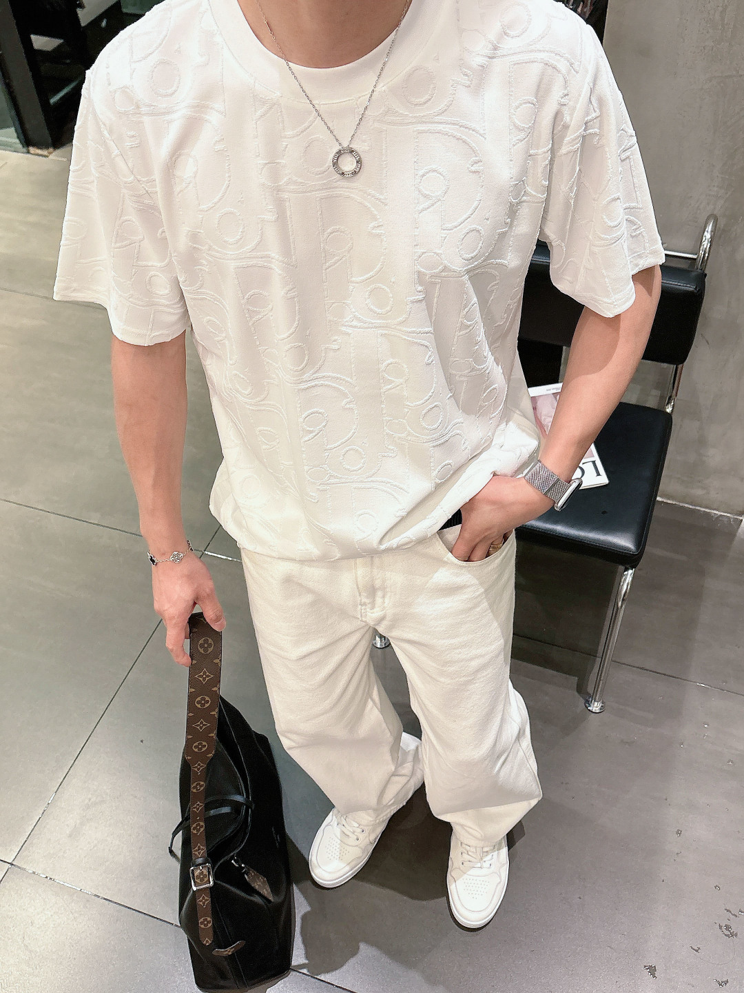 Dio 26ss新品 官网永远不败 经典款 永久精品 专柜永恒联名款 CD字母全身暗纹提logo 重工艺