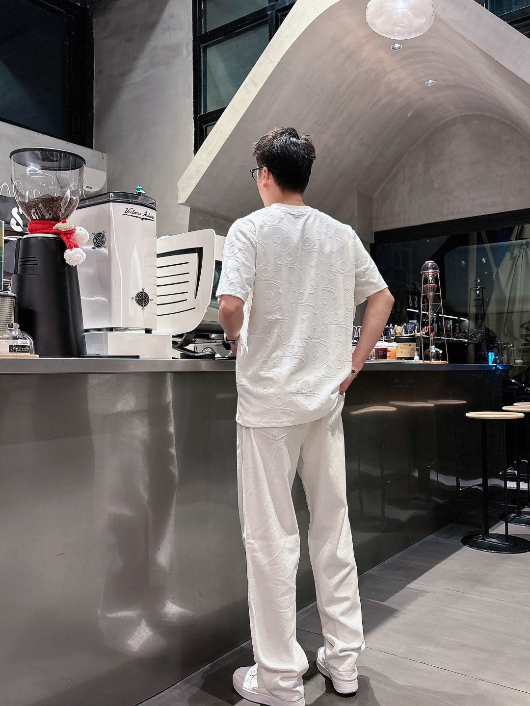 Dio 26ss新品 官网永远不败 经典款 永久精品 专柜永恒联名款 CD字母全身暗纹提logo 重工艺