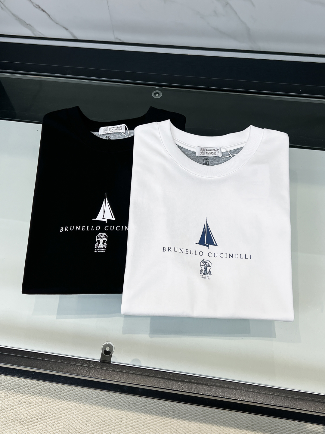 NO:728199,Support high-end customization after the New Year, 2026 early spring exclusive new original men's casual short-sleeved T-shirt, high-end customization, high-end version, fashionable and versatile, customized, super soft and delicate, skin-friendly and comfortable to wear, high-end boutique, factory finely made upper body is very good, men's must-have items, three complete standards, size S-2XL,, T-shirt, tees, t-shirt,19860909支持年后 高端定制 2026早春独家专供新款原单男士休闲短袖T恤 高端定制 高端版本 时尚百搭爆款定制手感超柔软细腻 穿着亲肤舒适 高端精品 代工厂精细做上身非常赞 男士必备单品 三标齐全 码数S-2XL,,T-shirt,tees，t-shirt,,Men's clothing