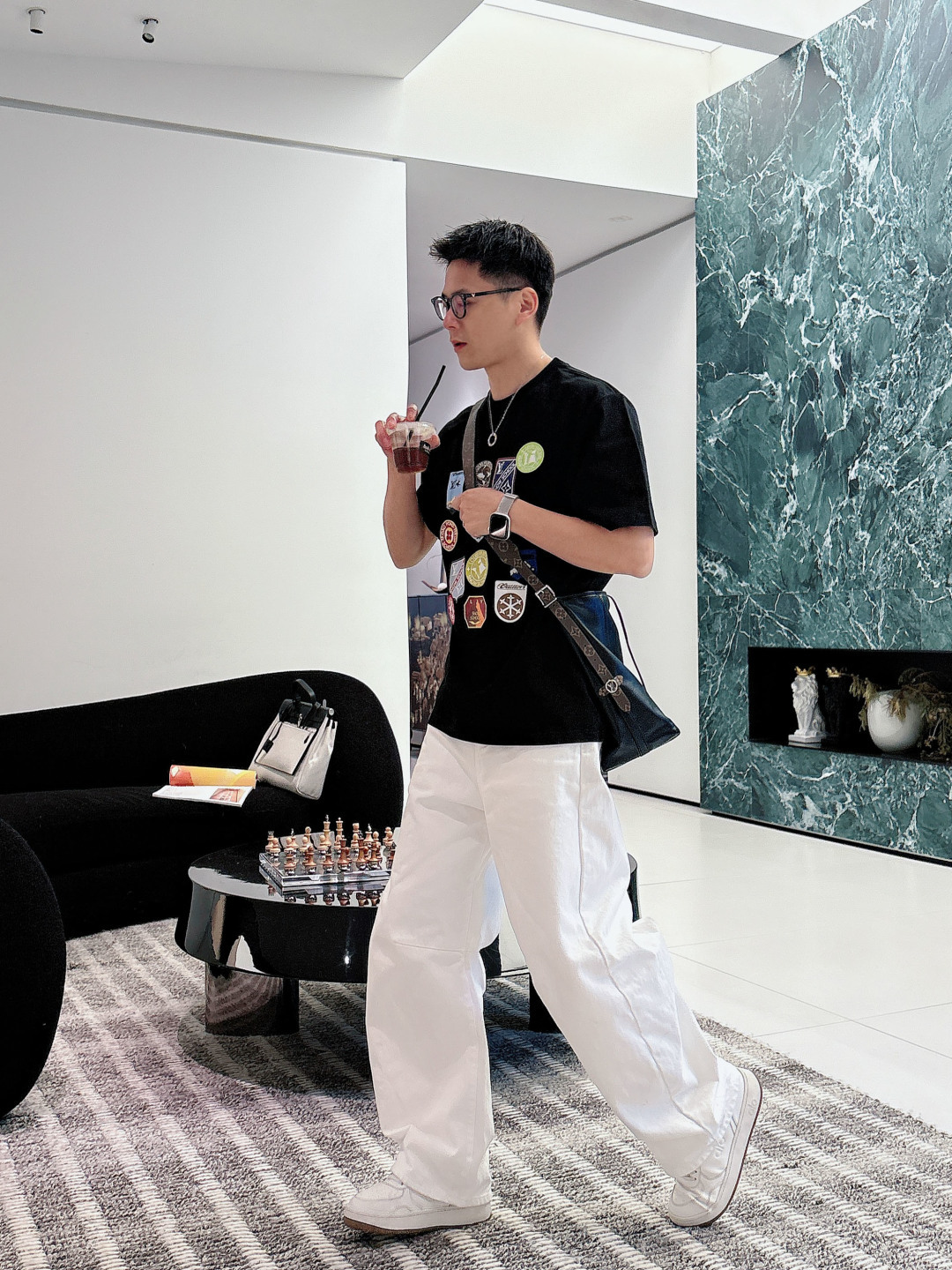 驴家26ss 新品专柜同步专柜上架 多重工艺 胸口多种旅行贴微章章仔印花 圆领短袖T恤，男女同款！寄予一