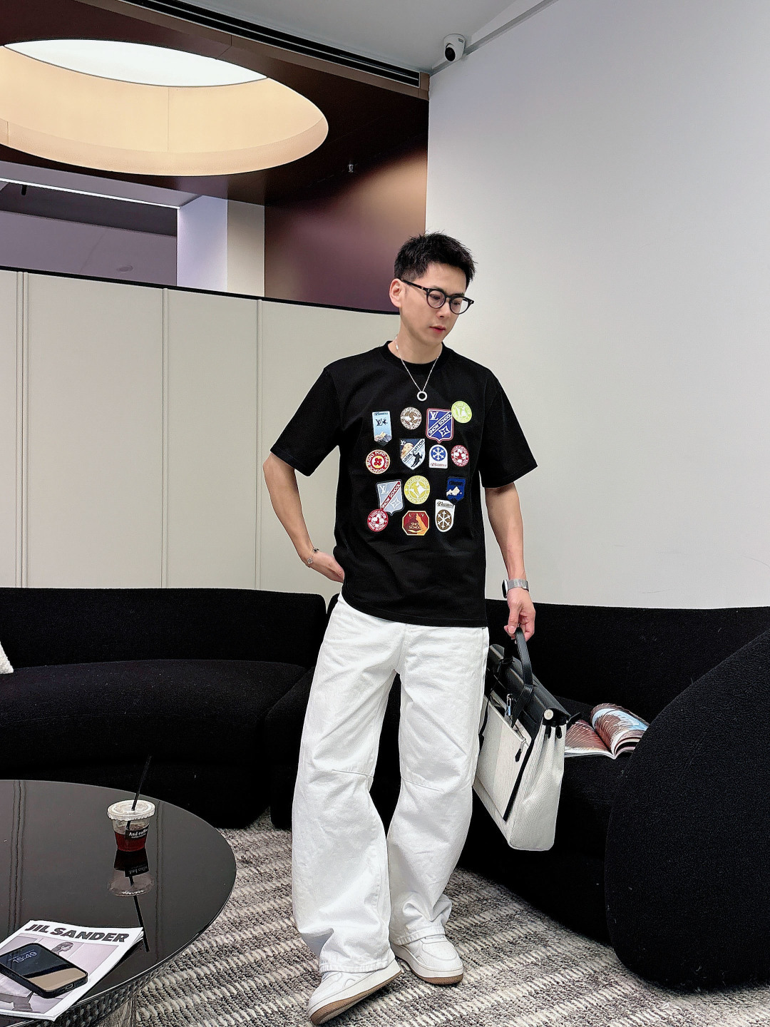 驴家26ss 新品专柜同步专柜上架 多重工艺 胸口多种旅行贴微章章仔印花 圆领短袖T恤，男女同款！寄予一