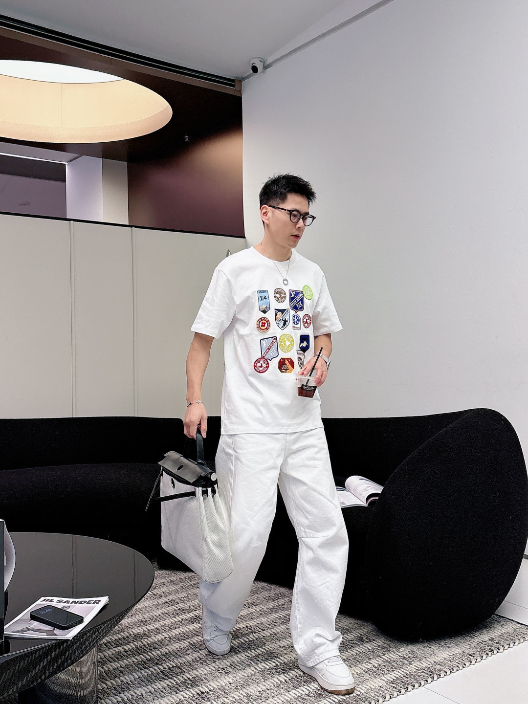 驴家26ss 新品专柜同步专柜上架 多重工艺 胸口多种旅行贴微章章仔印花 圆领短袖T恤，男女同款！寄予一