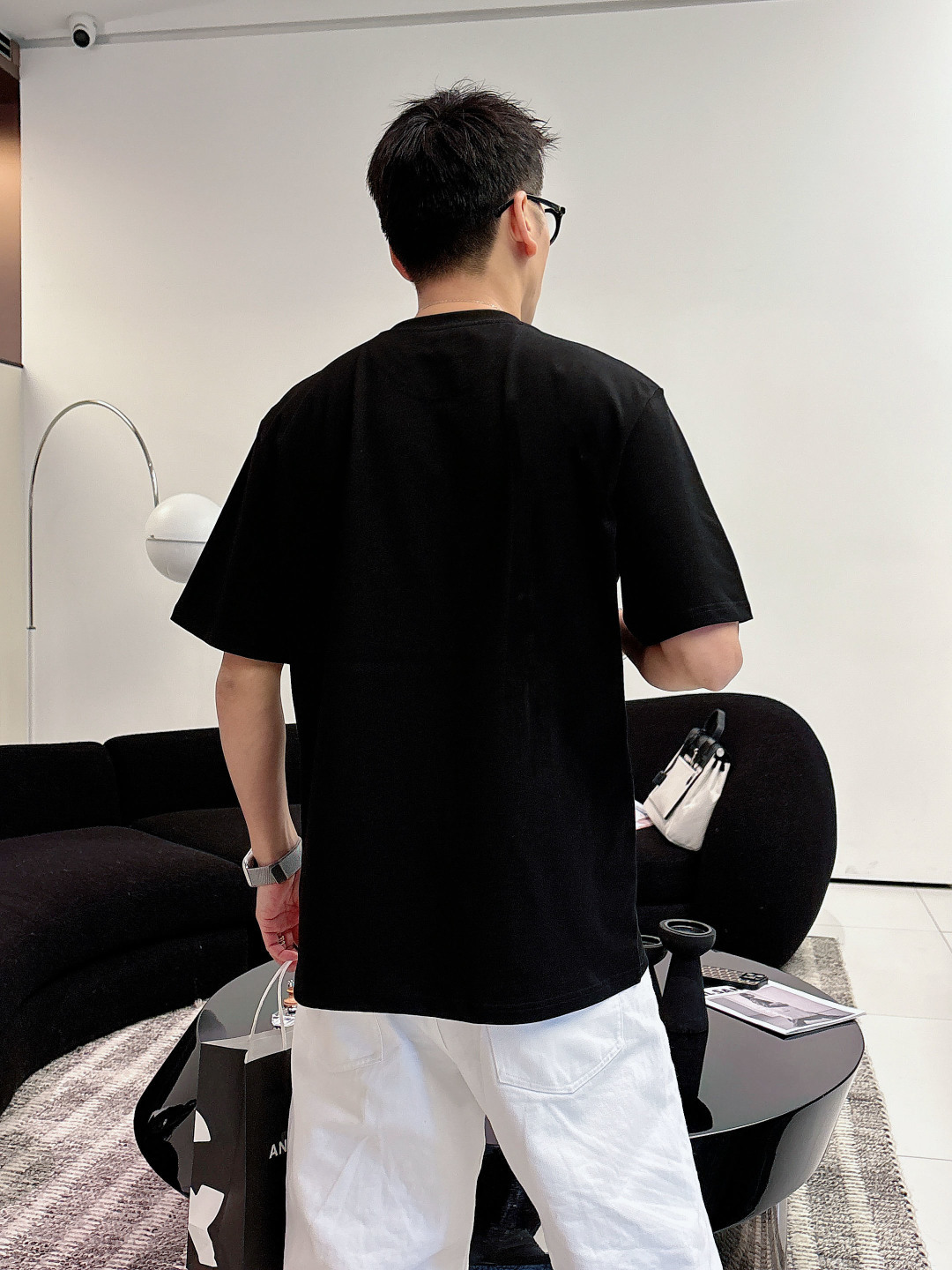 🌟🌟Fendi，2026FW早春标准版型短袖圆领T恤。纯棉材质。正面绣有定制的撞色FE*DI BoomP