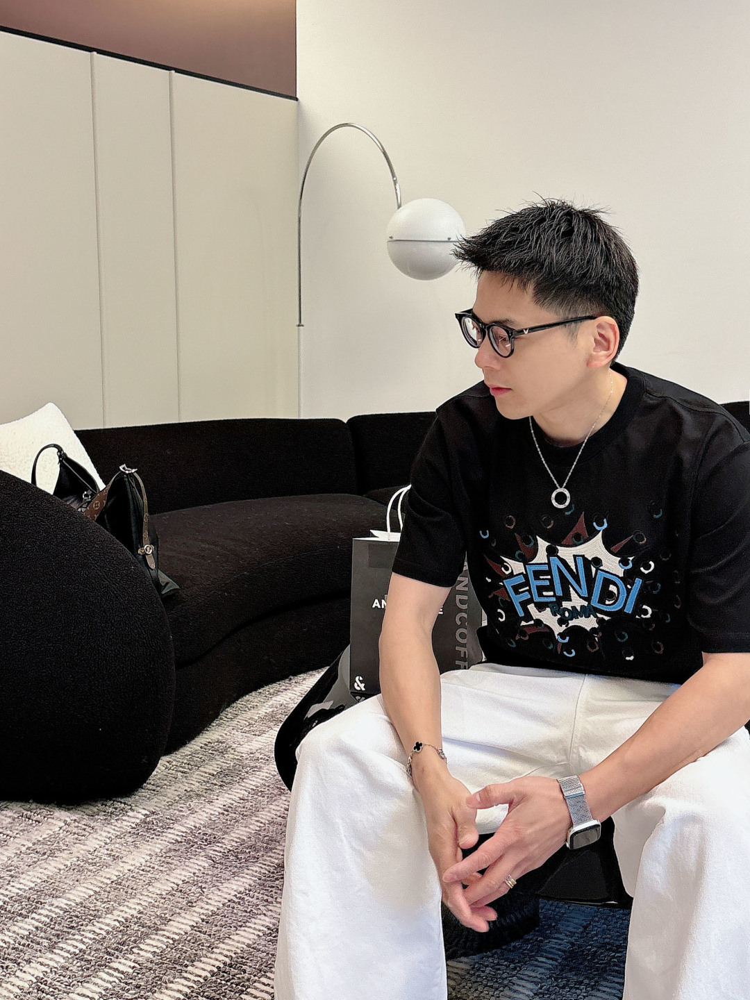 🌟🌟Fendi，2026FW早春标准版型短袖圆领T恤。纯棉材质。正面绣有定制的撞色FE*DI BoomP