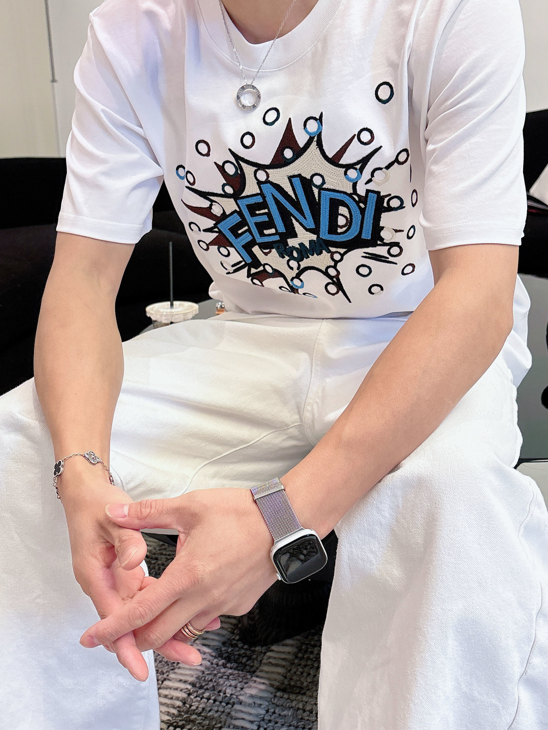 🌟🌟Fendi，2026FW早春标准版型短袖圆领T恤。纯棉材质。正面绣有定制的撞色FE*DI BoomP