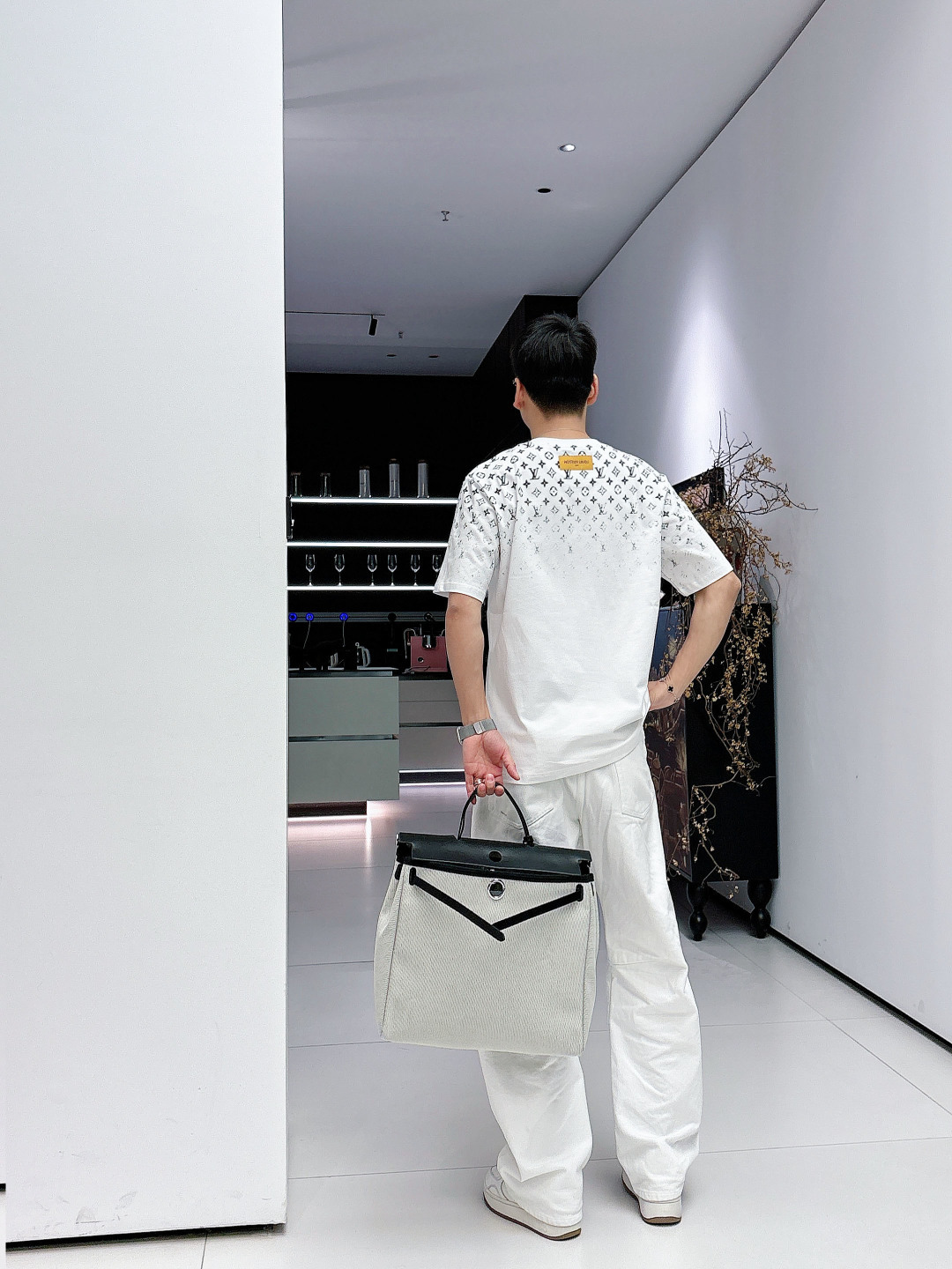 驴家 26s新品短袖T恤.男女同款❤️定制面料 柔软透气，日常穿着超舒适!简约又有辨识度。随便搭配休闲裤