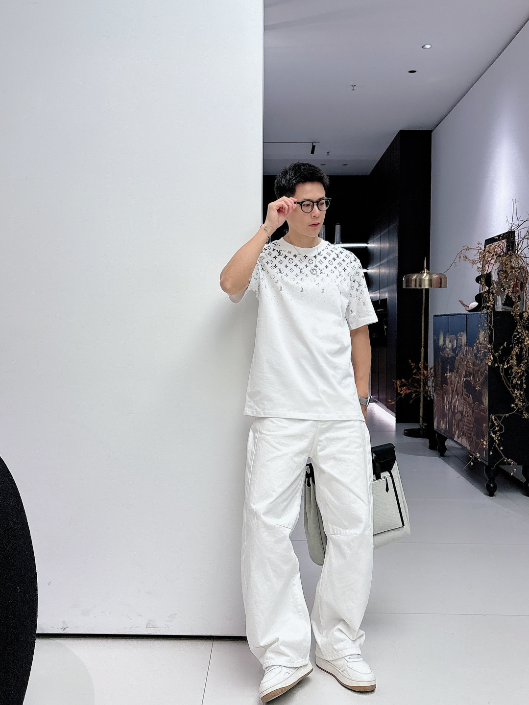 驴家 26s新品短袖T恤.男女同款❤️定制面料 柔软透气，日常穿着超舒适!简约又有辨识度。随便搭配休闲裤