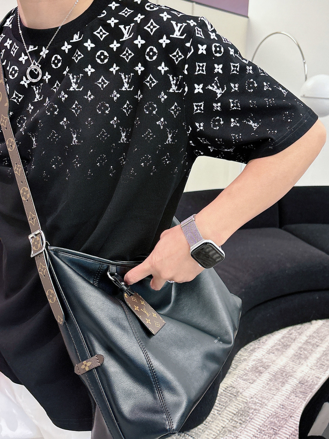 驴家 26s新品短袖T恤.男女同款❤️定制面料 柔软透气，日常穿着超舒适!简约又有辨识度。随便搭配休闲裤